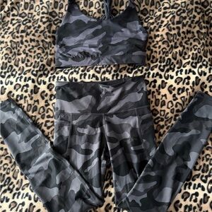Black and Gray Camouflage Set